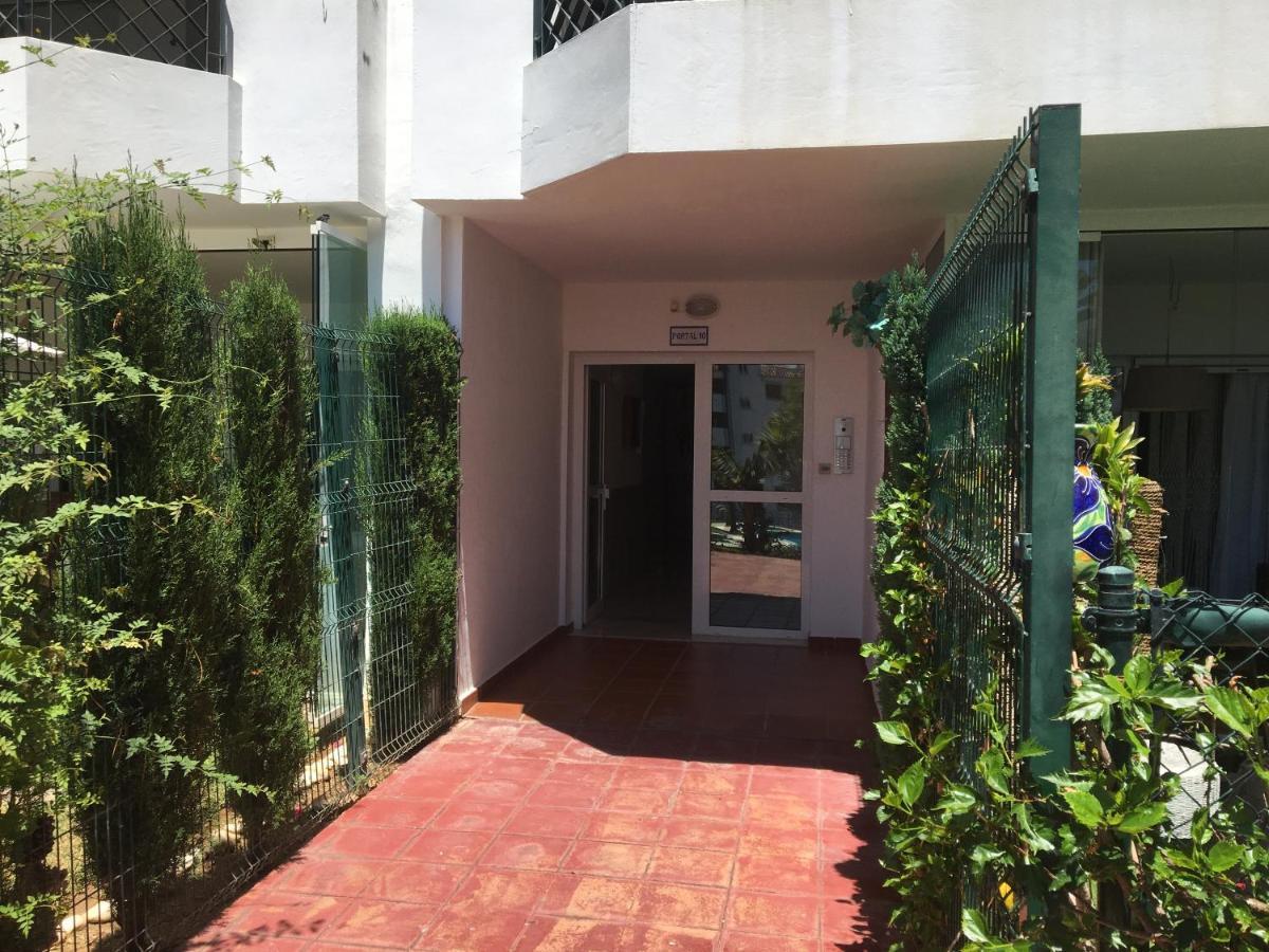 Mi Capricho, Beachfront, Grownfloor, Private Garden & Terrace Sitio de Calahonda ภายนอก รูปภาพ
