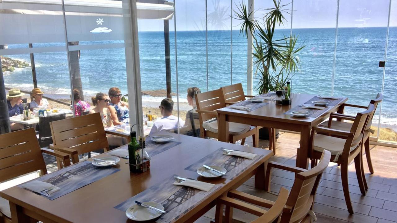 Mi Capricho, Beachfront, Grownfloor, Private Garden & Terrace Sitio de Calahonda ภายนอก รูปภาพ