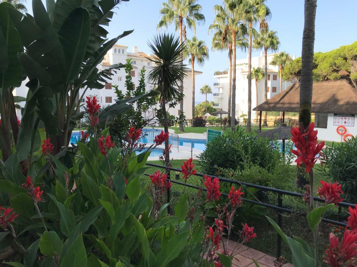 Mi Capricho, Beachfront, Grownfloor, Private Garden & Terrace Sitio de Calahonda ภายนอก รูปภาพ