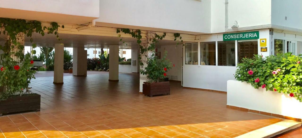 Mi Capricho, Beachfront, Grownfloor, Private Garden & Terrace Sitio de Calahonda ภายนอก รูปภาพ