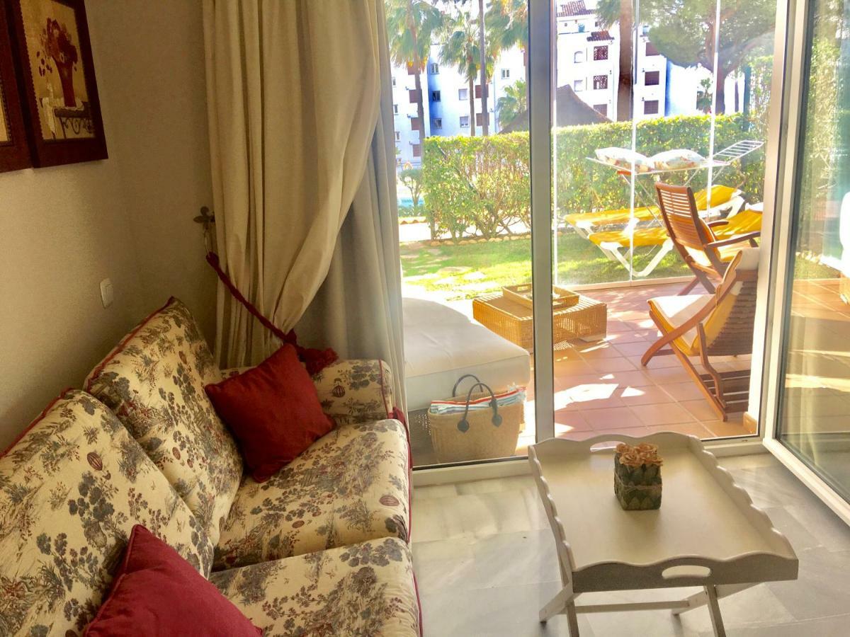 Mi Capricho, Beachfront, Grownfloor, Private Garden & Terrace Sitio de Calahonda ภายนอก รูปภาพ