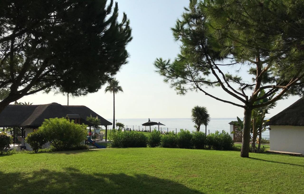 Mi Capricho, Beachfront, Grownfloor, Private Garden & Terrace Sitio de Calahonda ภายนอก รูปภาพ